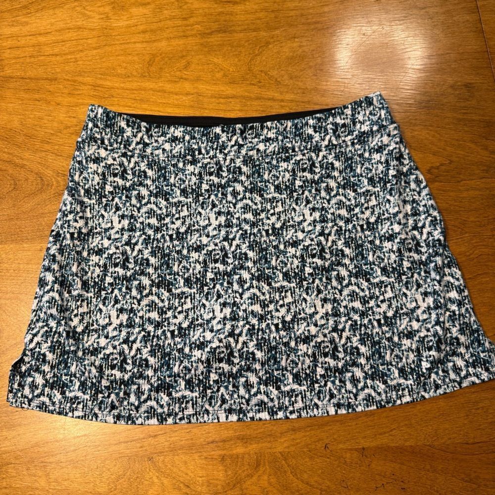 Tranquility by Colorado Clothing Patterned Black and White Athletic Skort